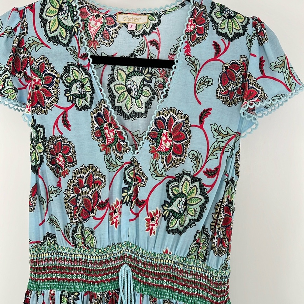 UK design Sister Maxi